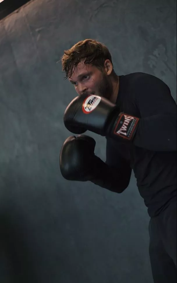 Harold Gardas, entrepreneur Membre du Temple dans son cours de boxe anglaise TWINS