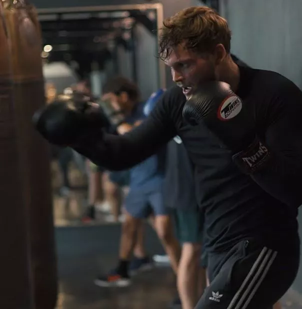 un entrepreneur prend un cours de boxe au Temple TWINS